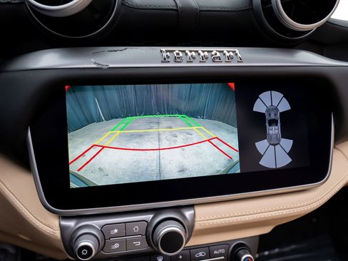 Used 2019 Ferrari Portofino Base image 49