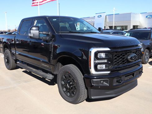 New 2026 Ford F250 Lariat w/ Black Appearance Package AWD/4WD image 1