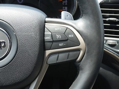 Used 2014 Jeep Grand Cherokee Altitude AWD/4WD image 13