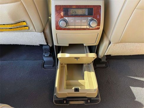 Used 2012 Toyota Highlander Limited image 13