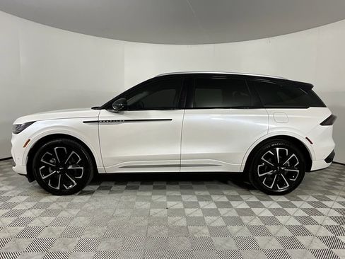 Certified 2024 Lincoln Nautilus Reserve AWD/4WD image 2