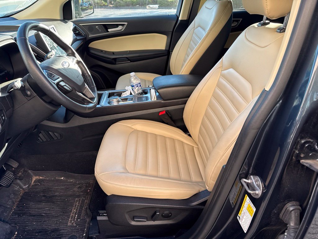 Used 2024 Ford Edge SEL w/ Convenience Package AWD/4WD image 3
