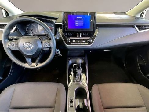 Used 2025 Toyota Corolla LE image 7