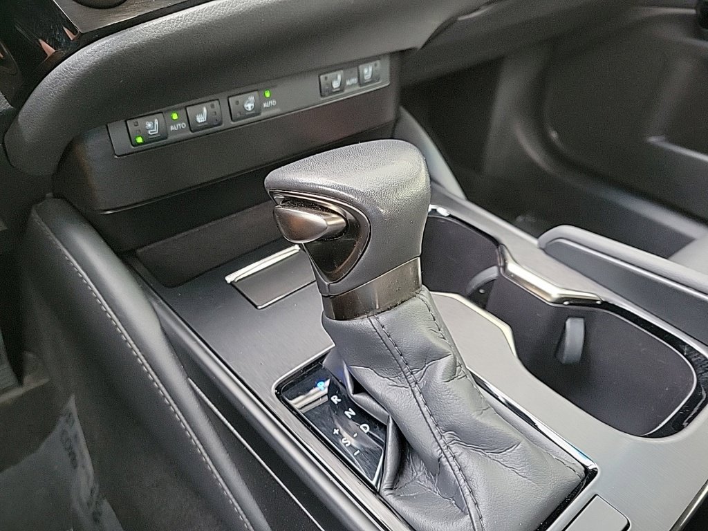 Used 2024 Lexus ES 350 w/ Premium Package FWD image 26