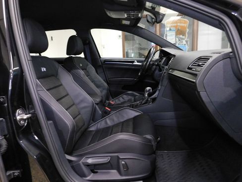 Used 2019 Volkswagen Golf R 4-Door AWD/4WD image 76