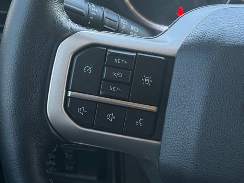 Certified 2022 Ford Expedition XLT RWD image 11