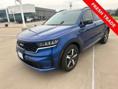 Used 2023 Kia Sorento S w/ Panoramic Sunroof Package