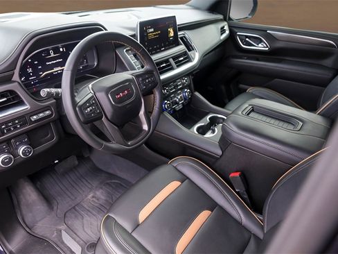 Used 2023 GMC Yukon XL AT4 w/ Technology Package image 6