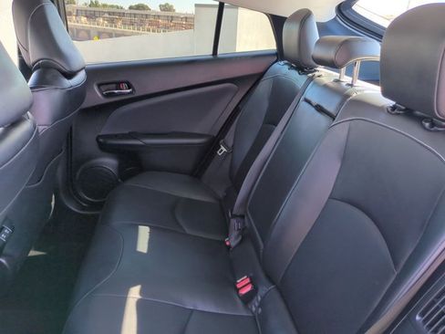 Used 2022 Toyota Prius Prime XLE FWD image 18