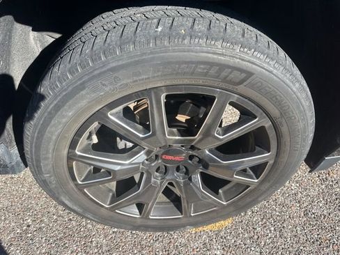 Used 2021 GMC Yukon XL Denali w/ Denali Premium Package image 20