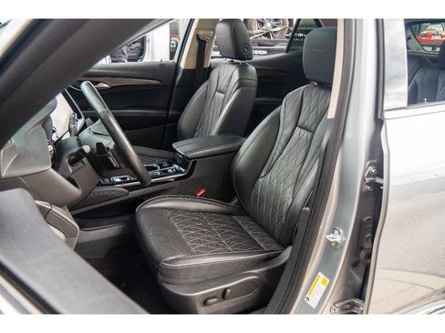 Used 2023 Buick Envision Avenir AWD/4WD image 11