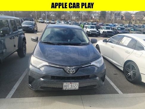 Used 2018 Toyota RAV4 LE image 2