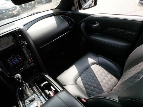 Used 2021 INFINITI QX80 Sensory w/ All-Season Package AWD/4WD image 11