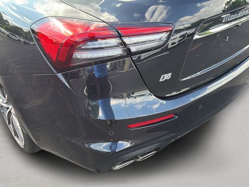 Used 2023 Maserati Ghibli Modena Q4 AWD/4WD image 12
