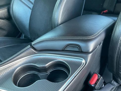 Used 2019 Dodge Challenger SRT Hellcat Redeye image 11