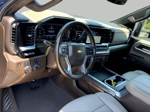 Used 2024 Chevrolet Silverado 2500 LTZ w/ LTZ Texas Edition AWD/4WD image 18