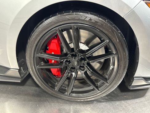 Used 2020 Ford Mustang Shelby GT500 w/ Technology Package image 14