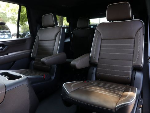 Used 2026 GMC Yukon Denali Ultimate w/ LPO, Floor Liner Package AWD/4WD image 10