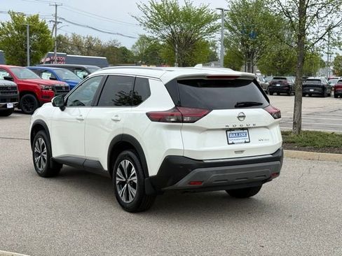 Used 2021 Nissan Rogue SV w/ Premium Package AWD/4WD image 10