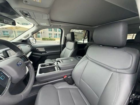 New 2026 Ford Expedition Max Active image 15