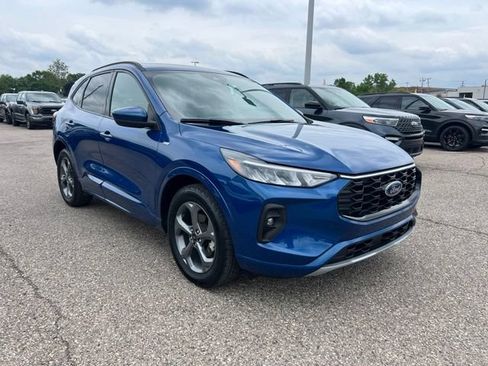 Certified 2023 Ford Escape ST-Line Select w/ Class II Trailer Tow Package AWD/4WD image 3