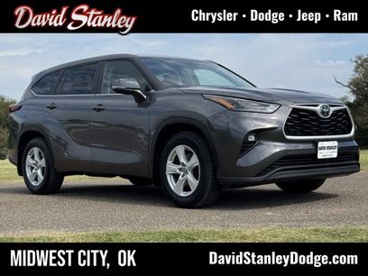 Used 2024 Toyota Highlander LE