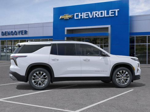 New 2026 Chevrolet Traverse LT w/ Sun and Wheel Package AWD/4WD image 5