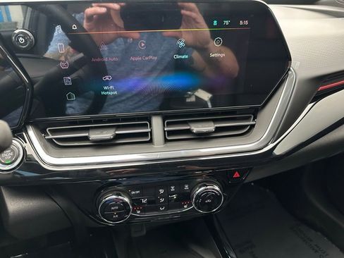 New 2026 Chevrolet Trax RS w/ Sunroof Package image 25