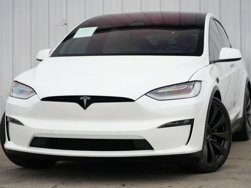 Used 2023 Tesla Model X image 3