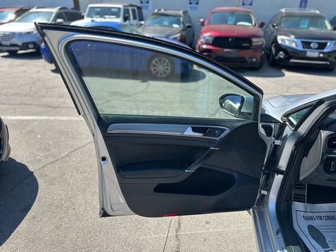 Used 2017 Volkswagen Golf Alltrack SEL AWD/4WD image 26