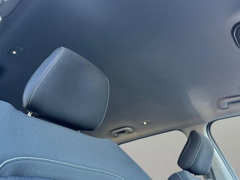 Used 2023 Jeep Grand Cherokee L Laredo image 21