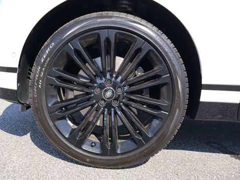 Used 2026 Land Rover Range Rover Velar Dynamic SE image 9