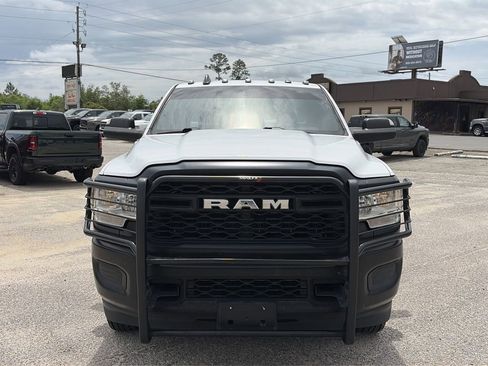 Used 2022 RAM 3500 Tradesman AWD/4WD image 11