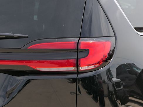 New 2026 Chrysler Pacifica Select FWD image 4