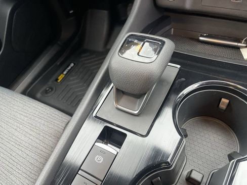 Used 2023 Nissan Rogue SV image 24