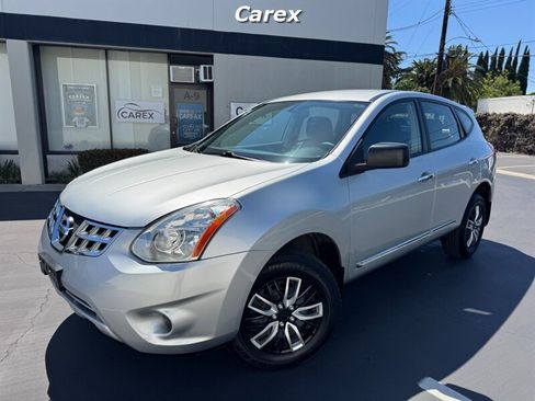 Used 2013 Nissan Rogue S FWD image 1