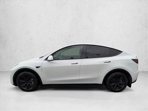 Used 2023 Tesla Model Y Long Range AWD/4WD image 9