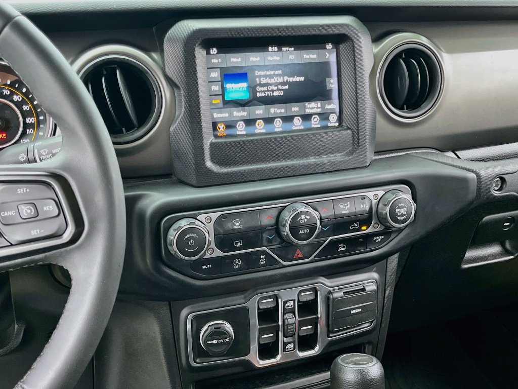 Used 2023 Jeep Gladiator Sport AWD/4WD image 14