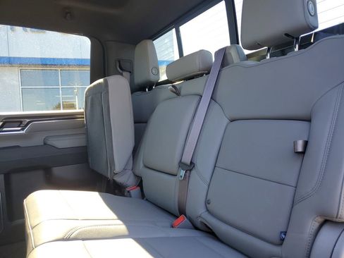 Used 2024 Chevrolet Silverado 2500 LTZ w/ LTZ Convenience Package image 32