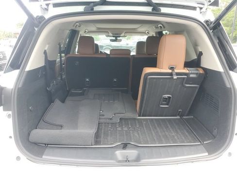 Used 2025 Nissan Pathfinder Platinum w/ Cargo Package FWD image 6