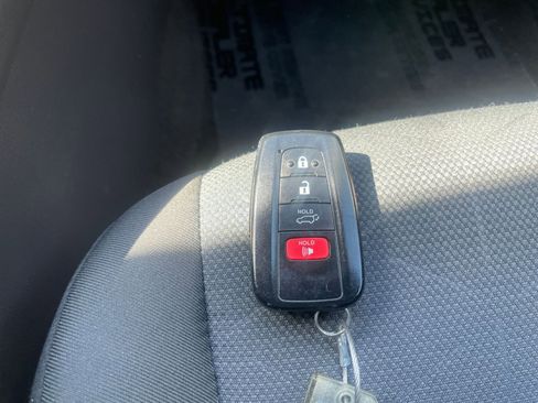 Used 2025 Toyota RAV4 XLE w/ Convenience Package image 22