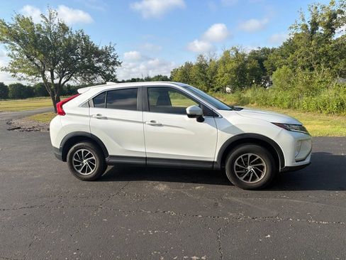 Used 2020 Mitsubishi Eclipse Cross ES AWD/4WD image 2