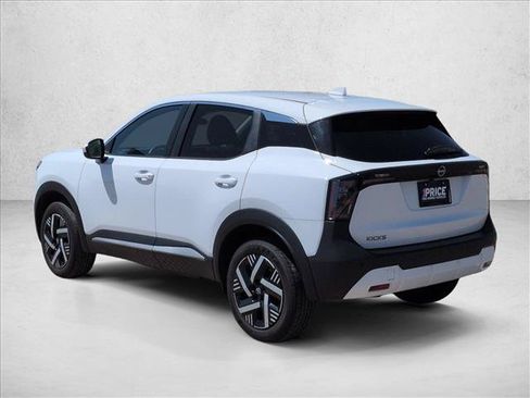 Used 2025 Nissan Kicks SV FWD image 7