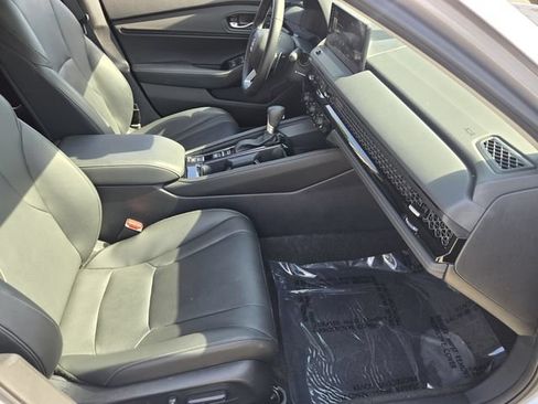 Used 2023 Honda Accord Touring image 19