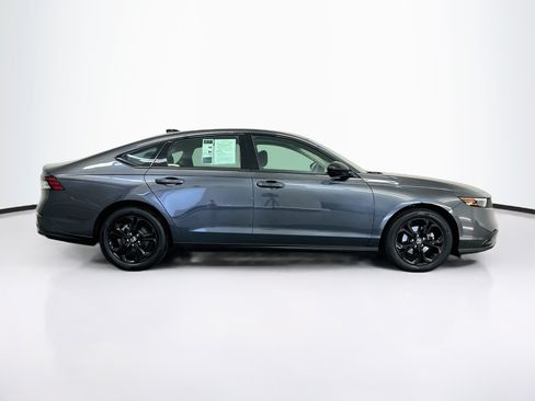 Used 2025 Honda Accord SE image 10