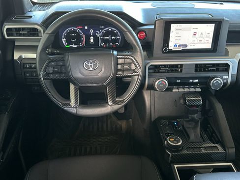 Used 2025 Toyota Tacoma TRD Off-Road AWD/4WD image 13