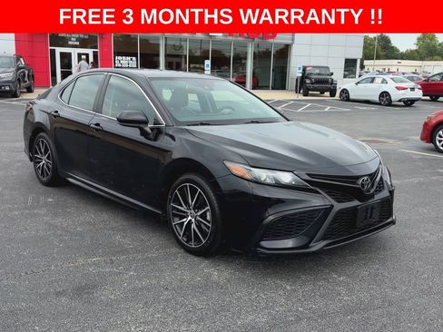 Used 2021 Toyota Camry SE FWD image 2