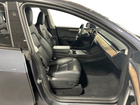 Certified 2023 Tesla Model Y Long Range AWD/4WD image 13