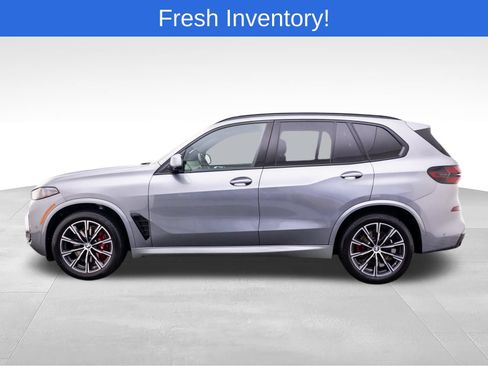 Certified 2026 BMW X5 xDrive40i AWD/4WD image 2