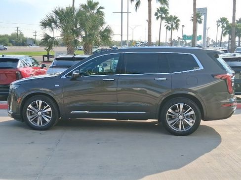 Used 2020 Cadillac XT6 Premium Luxury image 3